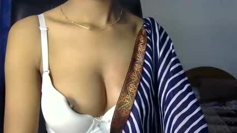 saxee online show from December 2025 05:39:02 AM