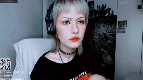 Snapshot of say_mary chatting on September 2025 12:48:02 AM pronoun she. name Mary. age 21. online show from September 2025 12:48:02 AM