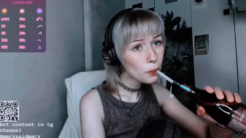 Snapshot of say_mary chatting on September 2025 07:52:02 PM pronoun she. name Mary. age 21. online show from September 2025 07:52:02 PM
