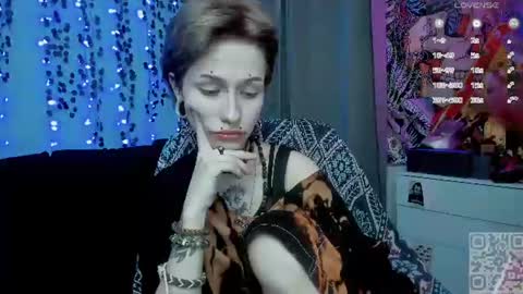 Snapshot of say_mary chatting on June 2026 11:00:01 AM pronoun she. name Mary. age 21. online show from June 2026 11:00:01 AM