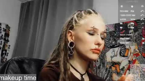 Snapshot of say_mary chatting on July 2026 10:34:01 PM pronoun she. name Mary. age 21. online show from July 2026 10:34:01 PM