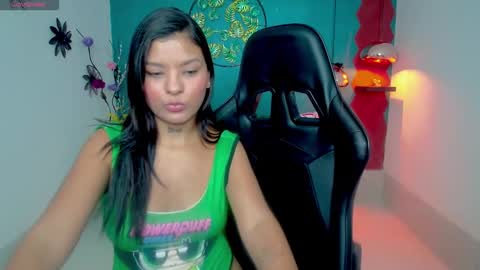 Snapshot of scandarkmarie chatting on November 2025 06:30:01 PM Marie online show from November 2025 06:30:01 PM