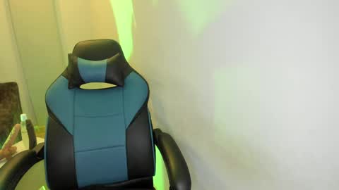 scarbadgirl_ online show from March 2026 03:18:02 AM