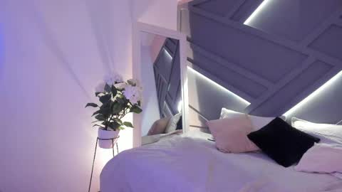 scarleett__1 online show from June 2026 02:33:01 PM