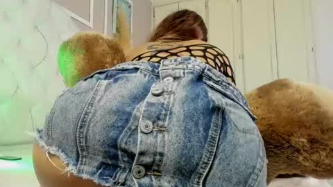 Snapshot of scarlet__hill chatting on December 2024 03:42:01 PM scarlet hill online show from December 2024 03:42:01 PM