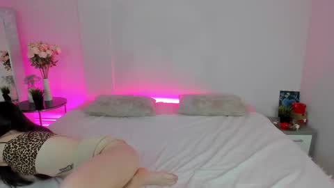 Snapshot of scarlet_cu1e chatting on January 2025 01:20:01 AM scarlet_cu1e online show from January 2025 01:20:01 AM