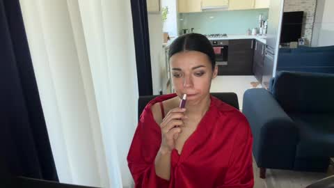 Snapshot of scarlet_daisy_ chatting on May 2026 07:04:01 AM Sophie online show from May 2026 07:04:01 AM
