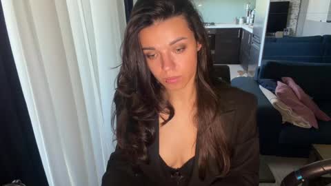 Snapshot of scarlet_daisy_ chatting on May 2026 07:16:01 AM Sophie online show from May 2026 07:16:01 AM