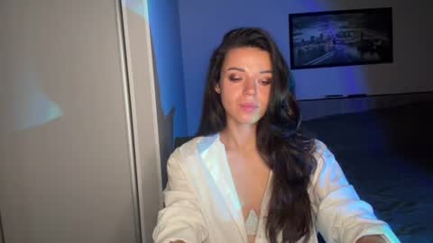 Snapshot of scarlet_daisy_ chatting on July 2026 07:24:02 AM Sophie online show from July 2026 07:24:02 AM