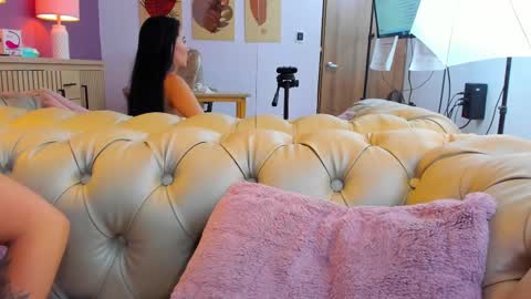 Scarlet Edwars online show from January 2025 07:12:01 PM