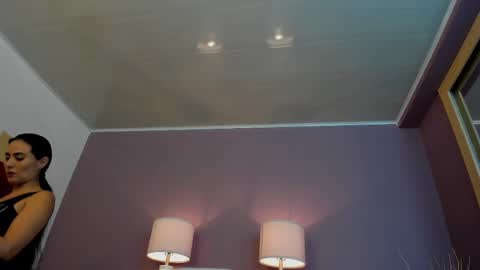 Scarlet Edwars online show from March 2025 06:12:01 PM