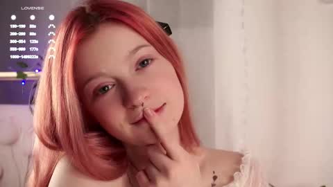 scarlet_fever10 online show from February 2026 03:40:01 PM