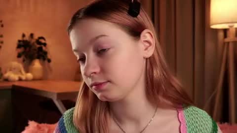 scarlet_fever10 online show from June 2026 05:17:02 PM