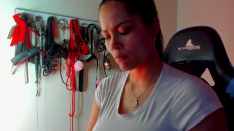 scarlet taylor kennedy online show from April 2026 11:32:02 PM