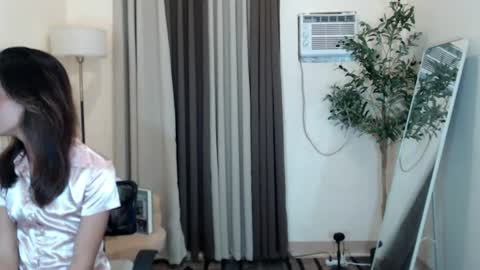 Snapshot of scarlet_kisses chatting on June 2026 02:44:02 PM Scarlet online show from June 2026 02:44:02 PM