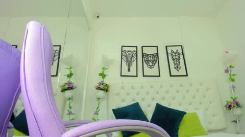 Isa online show from February 2025 02:11:02 PM