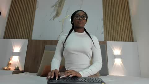 scarletheex online show from March 2026 10:32:01 PM