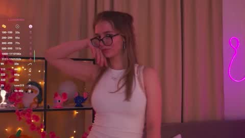 Maria online show from November 2025 09:25:02 PM