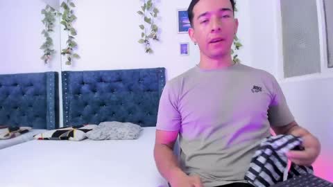Snapshot of scarlett_777_dante chatting on May 2026 02:36:02 PM Scarlett y Dante online show from May 2026 02:36:02 PM