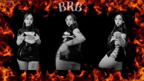 Snapshot of scarlett__cooper__ chatting on November 2025 12:09:02 PM Scarlett online show from November 2025 12:09:02 PM