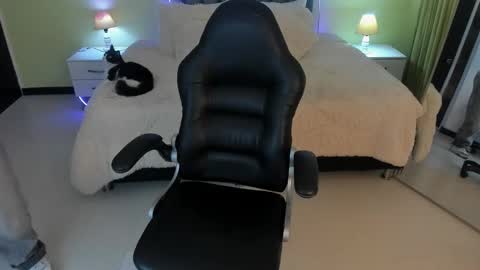 Scarlett online show from February 2026 12:57:02 PM