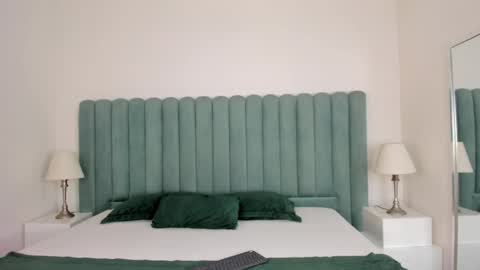 scarlett__noir online show from April 2026 01:42:02 AM