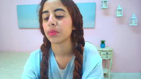 Snapshot of scarlett_clyde chatting on June 2026 01:46:01 PM Scarlett online show from June 2026 01:46:01 PM