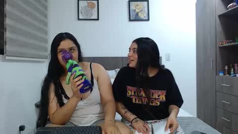 Scarlett and Jazmin online show from March 2026 06:19:02 AM