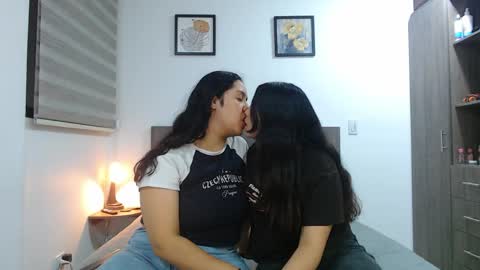 Scarlett and Jazmin online show from April 2026 02:27:02 AM