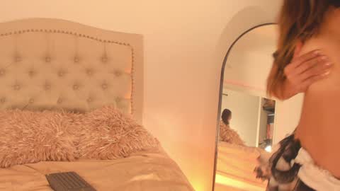 Snapshot of scarlett_grand chatting on February 2025 10:39:01 PM Scarlett Grand online show from February 2025 10:39:01 PM