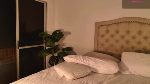 Snapshot of scarlett_grand chatting on October 2025 11:24:02 PM Scarlett Grand online show from October 2025 11:24:02 PM