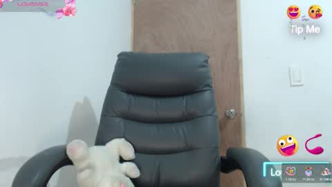 Scarlett online show from November 2025 02:40:02 PM