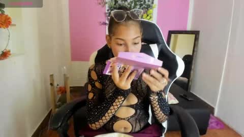 scarlett_lune online show from May 2026 07:10:02 PM