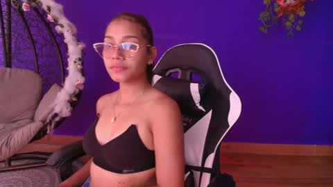 scarlett_lune online show from May 2026 07:30:01 PM