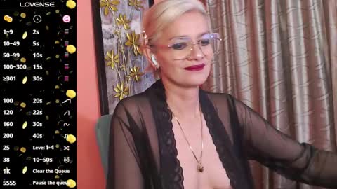Scarlett online show from October 2025 11:48:02 PM