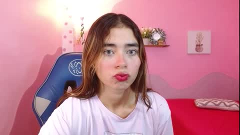 Scarlett 3 online show from January 2026 01:02:01 PM