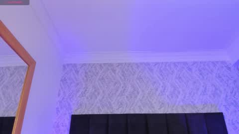 Scarlett online show from November 2025 04:01:02 AM