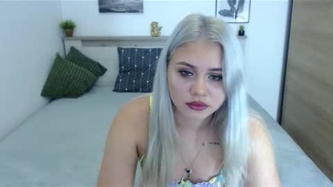 Snapshot of scarlettblue22 chatting on September 2025 04:34:02 PM Hi there guys My pleasure in your hands pvt is open online show from September 2025 04:34:02 PM