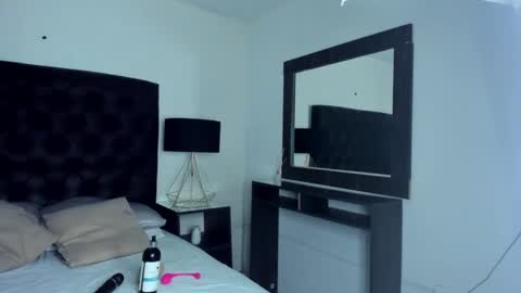 Scarlette  online show from March 2025 01:47:01 PM