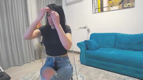 Scarlett online show from March 2026 05:22:01 AM