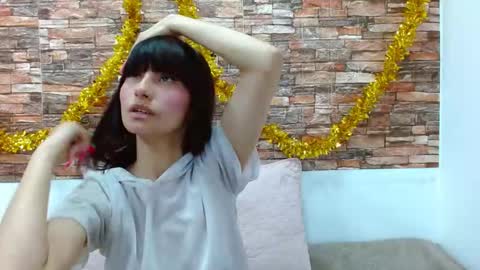 Scarlett pink online show from December 2024 01:33:01 PM