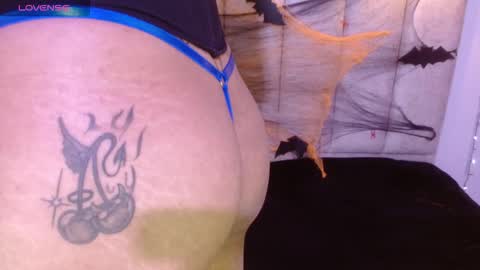 Snapshot of scarlettqueencs chatting on October 2025 05:07:01 AM Scarlett online show from October 2025 05:07:01 AM