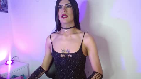 Snapshot of scarlettqueencs chatting on November 2025 06:22:01 AM Scarlett online show from November 2025 06:22:01 AM