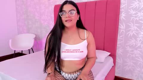 Snapshot of scarlettwhitmore chatting on November 2025 05:05:01 AM Scarlett Whitmore online show from November 2025 05:05:01 AM