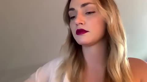 ScarlettxBlonde online show from April 2026 03:31:02 PM