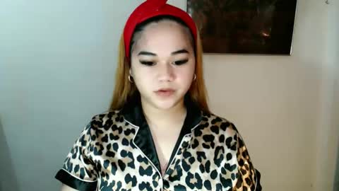 scarletvamp online show from November 2025 05:39:01 PM