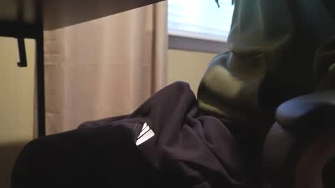 Skinny College Boy online show from May 2026 10:04:02 PM