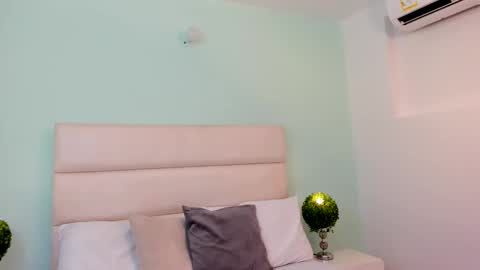 SCARLET online show from February 2026 10:59:01 AM