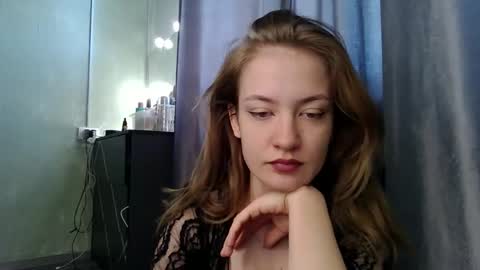 Snapshot of scented_elsa chatting on May 2026 07:36:02 AM Elsa online show from May 2026 07:36:02 AM