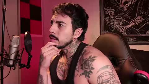 Snapshot of scockpion_ chatting on July 2026 06:59:02 AM Alejandro help me to reach 200 thumps up online show from July 2026 06:59:02 AM